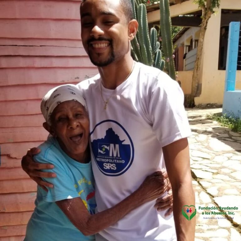 ayudando-los-abuelos-monte-plata